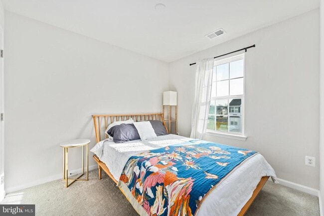 Building Photo - 36023 Coyote Trail