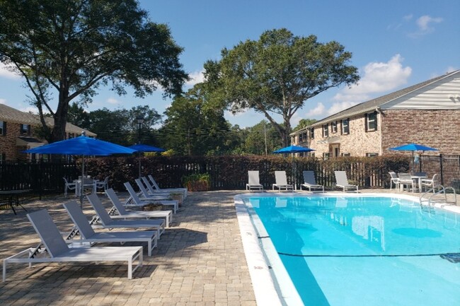 Pool - Eastwood Oaks Apartments