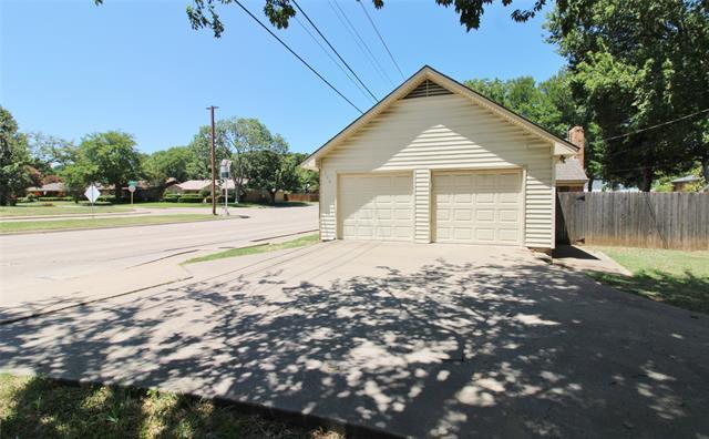 Building Photo - 900 Valley Ridge Dr
