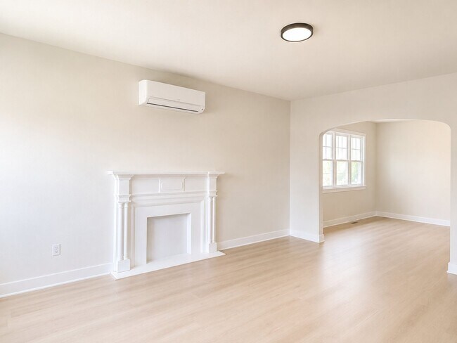 Building Photo - 1510-1512-1512 Linden St
