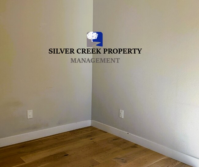 Building Photo - Move-In Ready Renovated 2BR in Sought-After Downtown Pleasanton