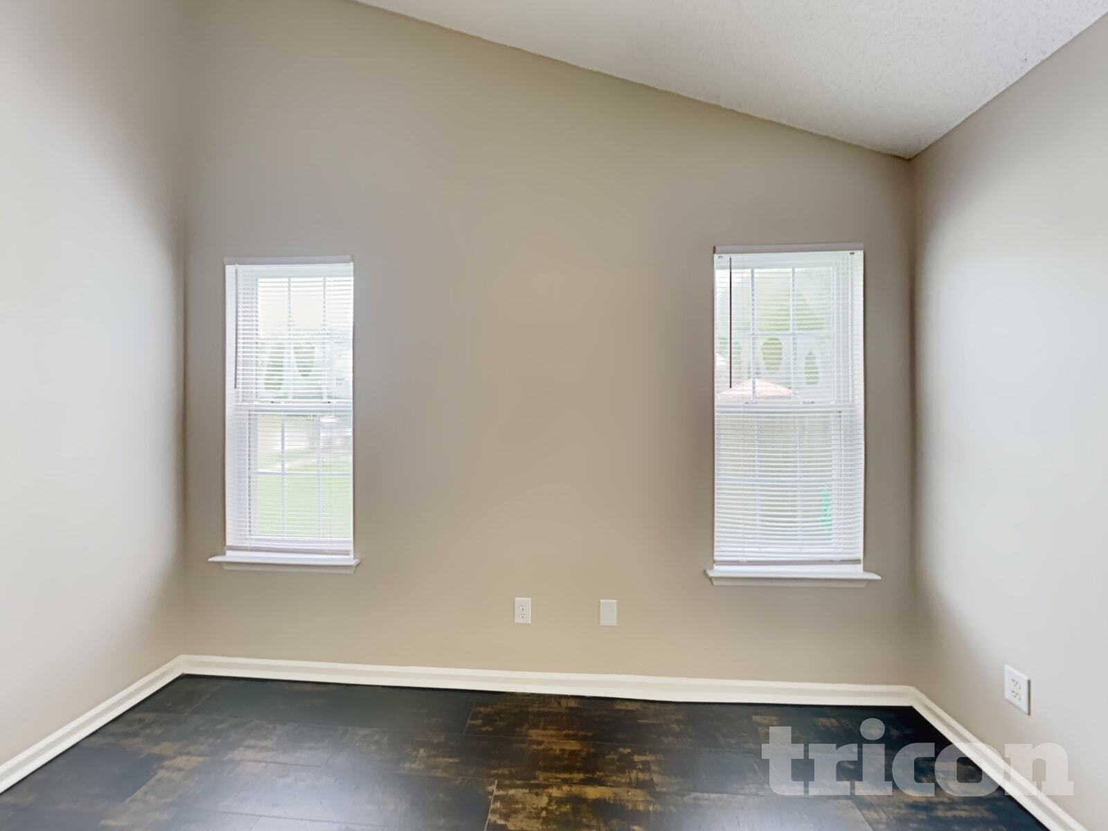 Building Photo - 1026 Summit Hills Dr