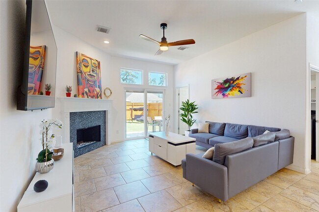 Building Photo - 18 Avenswood Pl