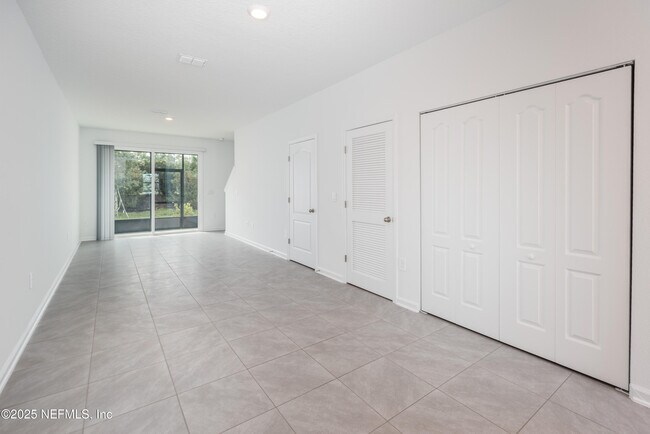 Building Photo - 243 Sage Br St