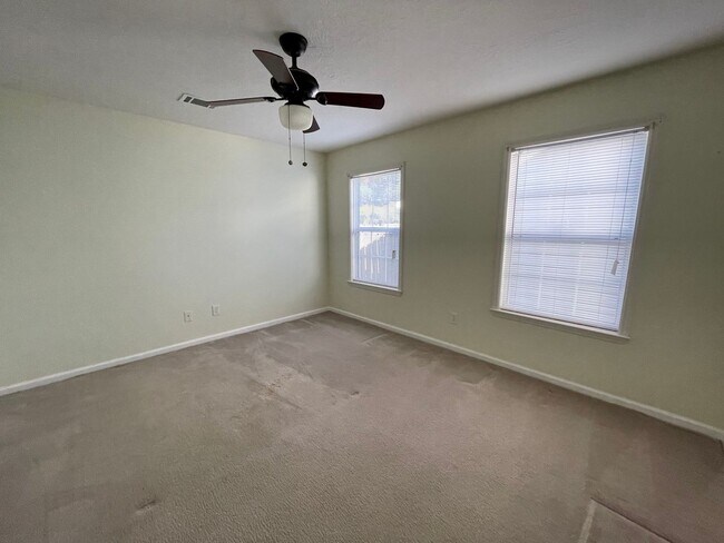 Building Photo - 417 Regency Park Drive