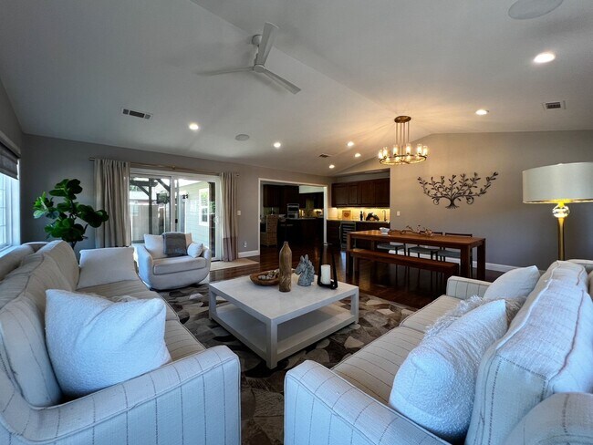 Building Photo - Wine Country Retreat with Guest Cottage & Vineyard Views