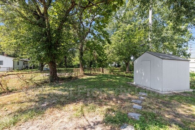 Building Photo - 5 Boles Ave