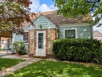 Building Photo - 40 N Auten Ave