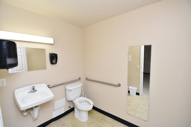 Building Photo - 1202 Wayne Memorial Drive - A