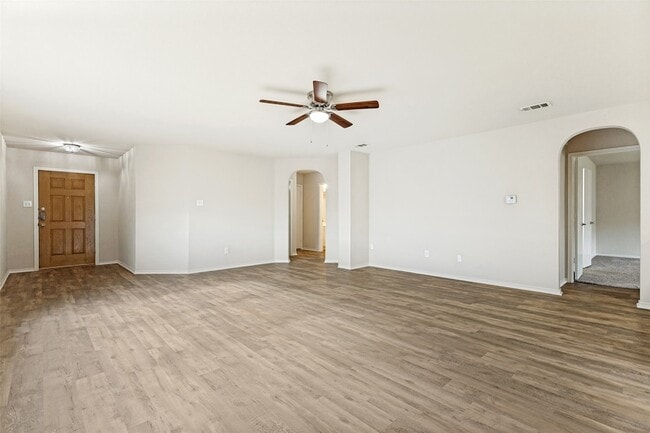 Building Photo - 556 Winbridge Ln