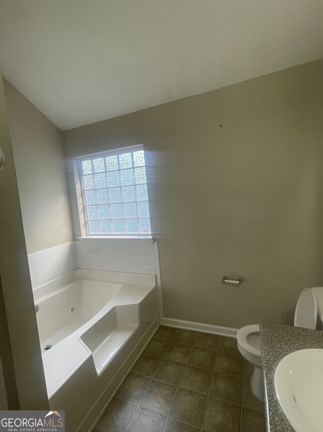 Building Photo - 5160 Bridle Point Pkwy
