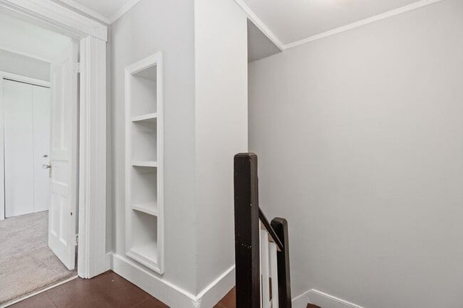 Building Photo - 407 Hawke St