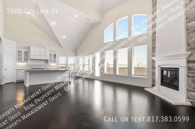 Building Photo - 2600 Collier St