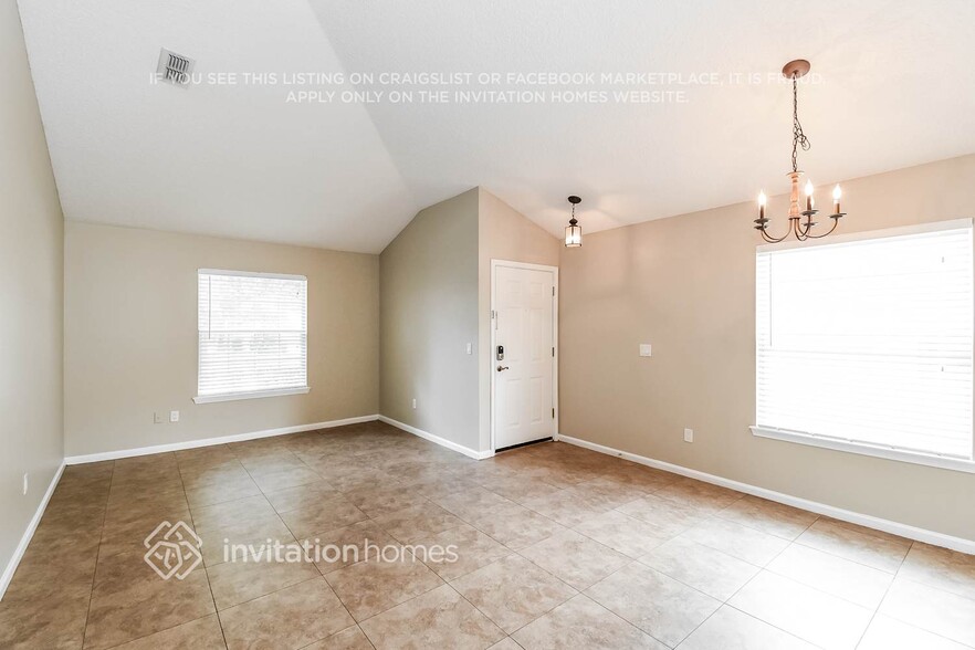 Building Photo - 1068 Moosehead Dr