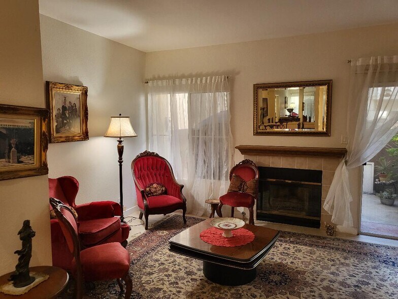 Building Photo - 5420 Sylmar Ave