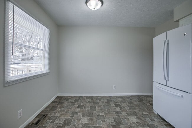 Building Photo - Amazing Lavista home waiting for you