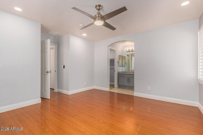 Building Photo - 13022 N 130th Ln