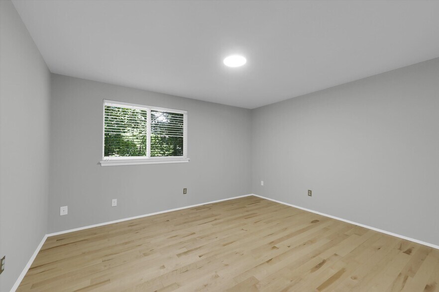 Building Photo - 9374 NE 120th Pl