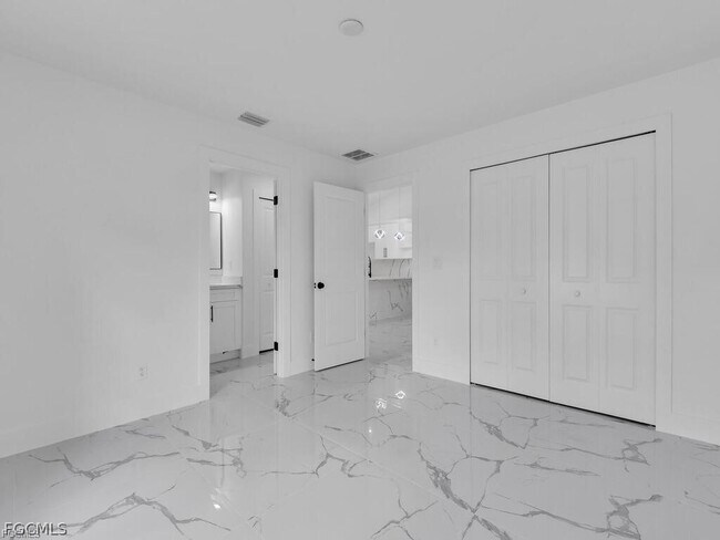 Building Photo - 4921 Leonard Blvd S