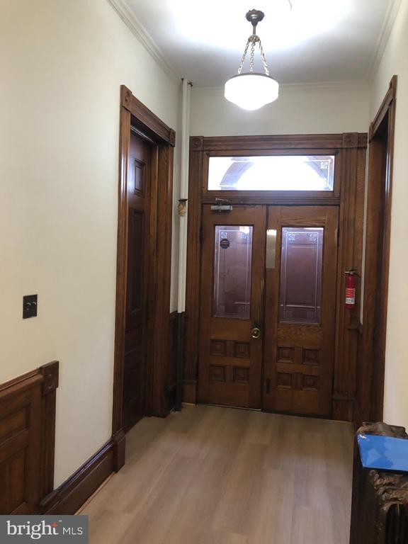 Primary Photo - 130 N Potomac St