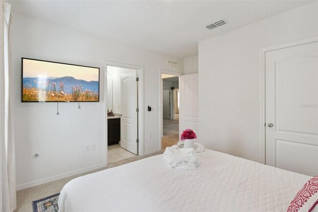 Building Photo - 5289 Oakbourne Ave