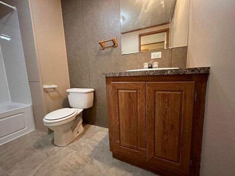 Building Photo - 3510 N 9th St