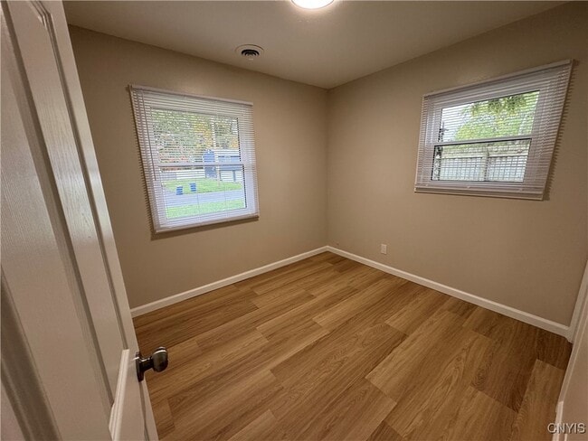 Building Photo - 304 Birchwood Blvd