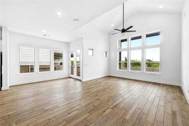 Building Photo - 8709 Lullwater Trl