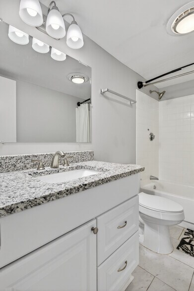 Building Photo - 1825 Saint Julian Pl