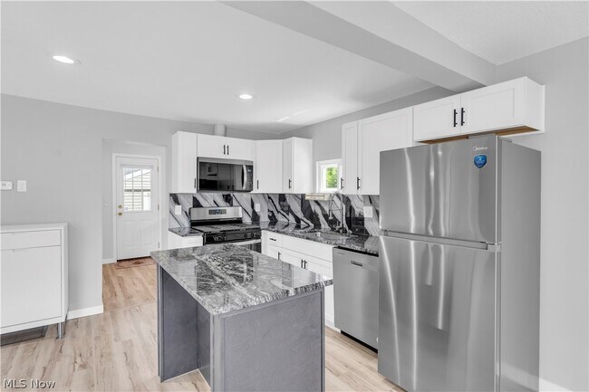 Building Photo - 4603 W 58th St