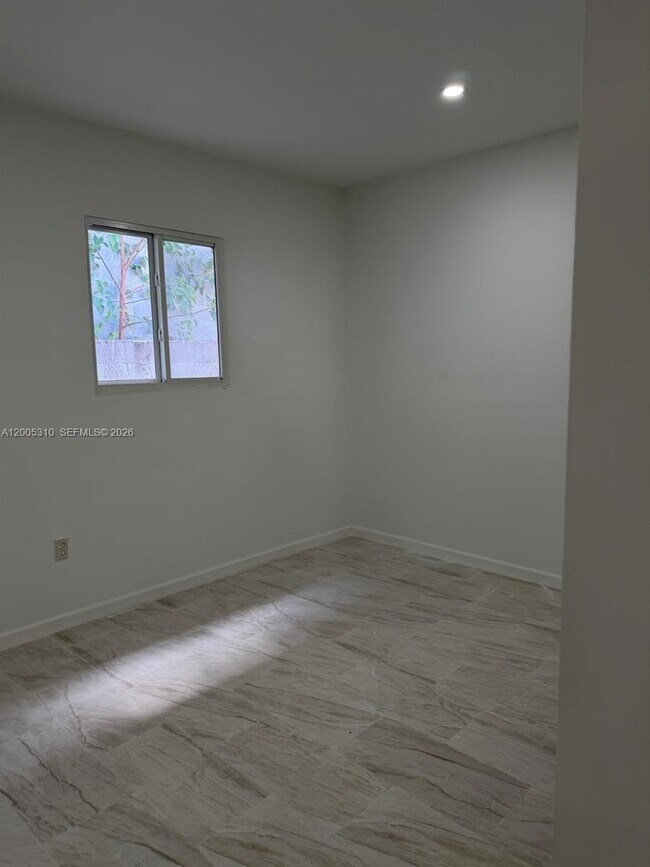 Building Photo - 2335 NW 68th St