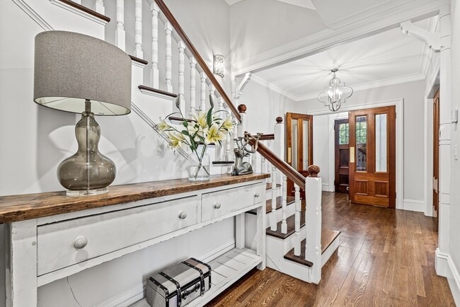 Building Photo - 65 Church St