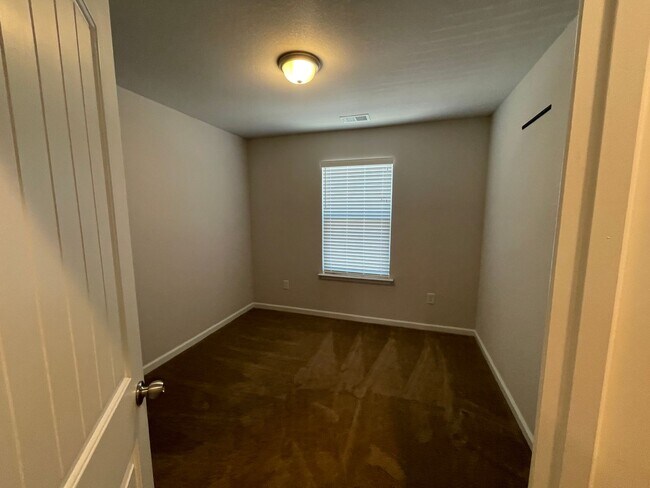 Building Photo - Grassfield Meadows
