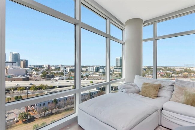 Building Photo - 1120 E Kennedy Blvd