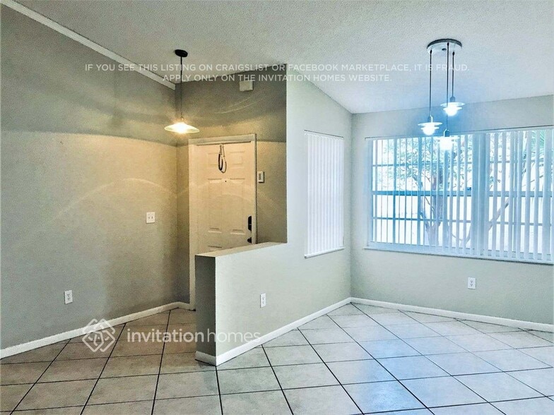 Building Photo - 1552 NW 157th Ave