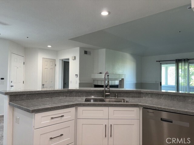 Building Photo - 17883 Graystone Ave