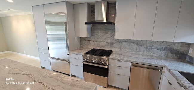 Building Photo - SAN DIEGO / BAY HO - Remodeled Nice 2 Bedroom & 2.5 Bath Townhouse.  AVAILABLE NOW!