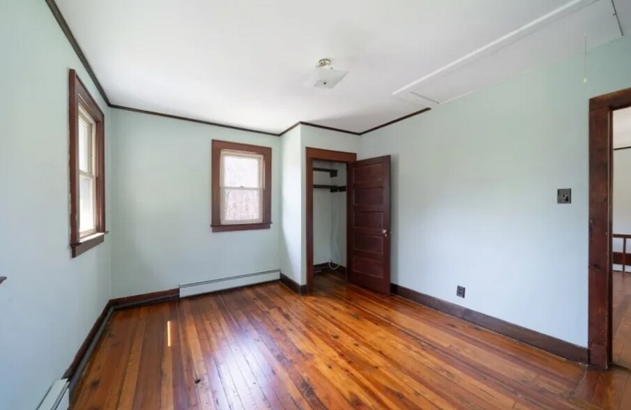 Building Photo - 20 Pleasant Grove Rd