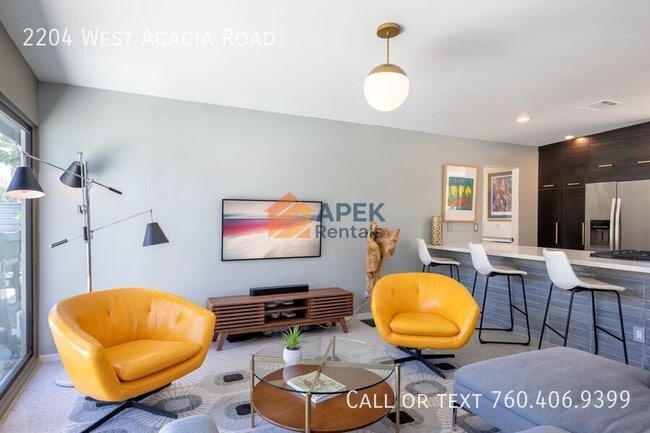 Building Photo - 2204 W Acacia Rd