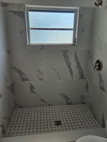 Building Photo - 4339 Mariner Rd