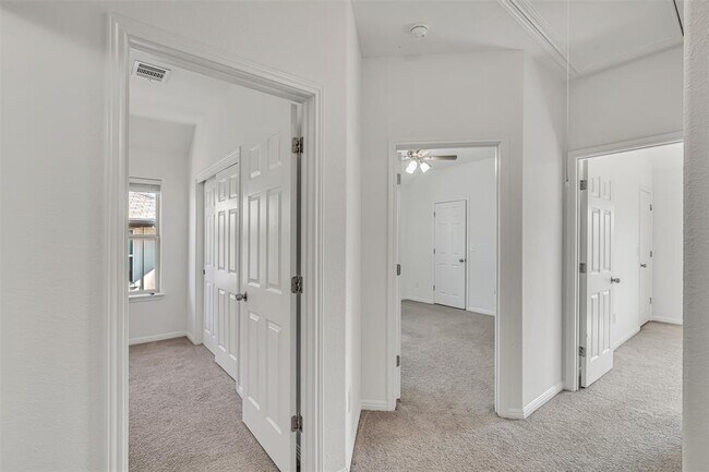 Building Photo - 620 Little Draw Ln
