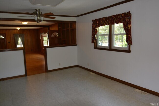 Building Photo - 643 Mt Pisgah Church Rd