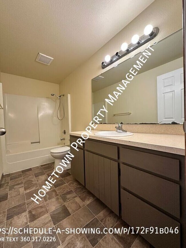 Building Photo - 4928 Mt Tahoma Dr SE
