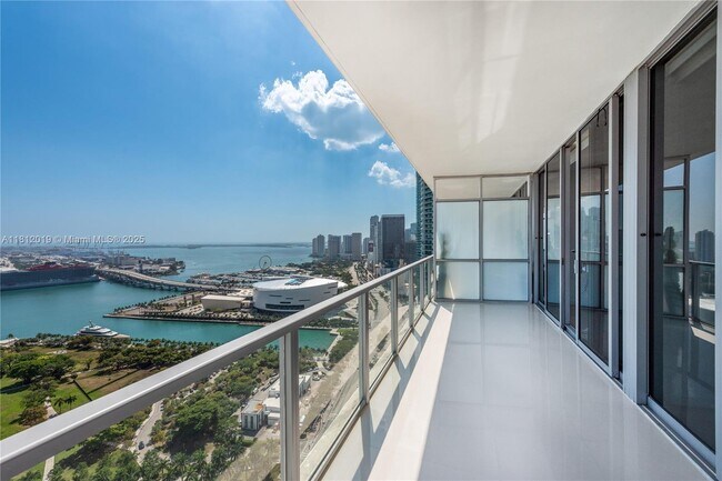 Building Photo - 1100 Biscayne Blvd