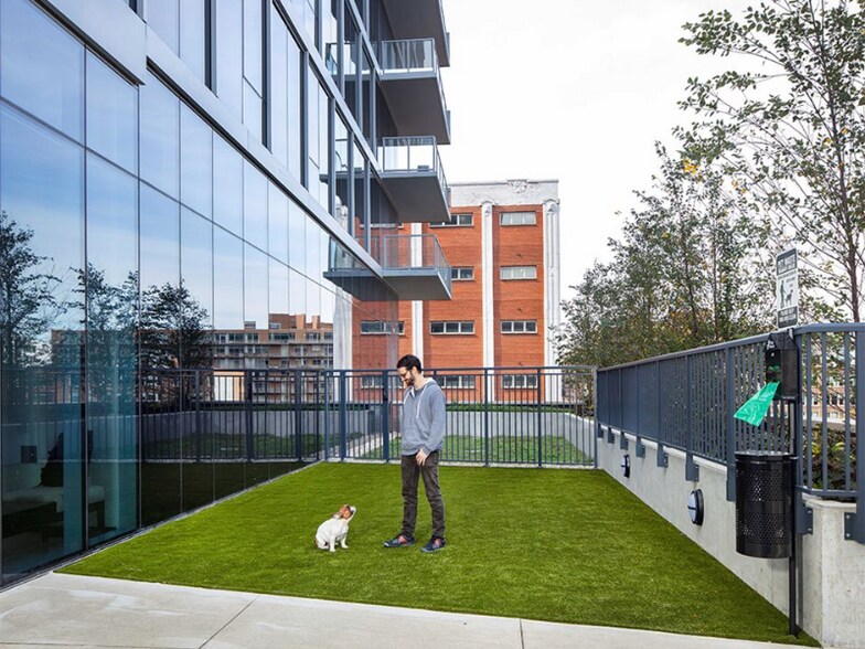 Building Photo - 224 S Peoria St