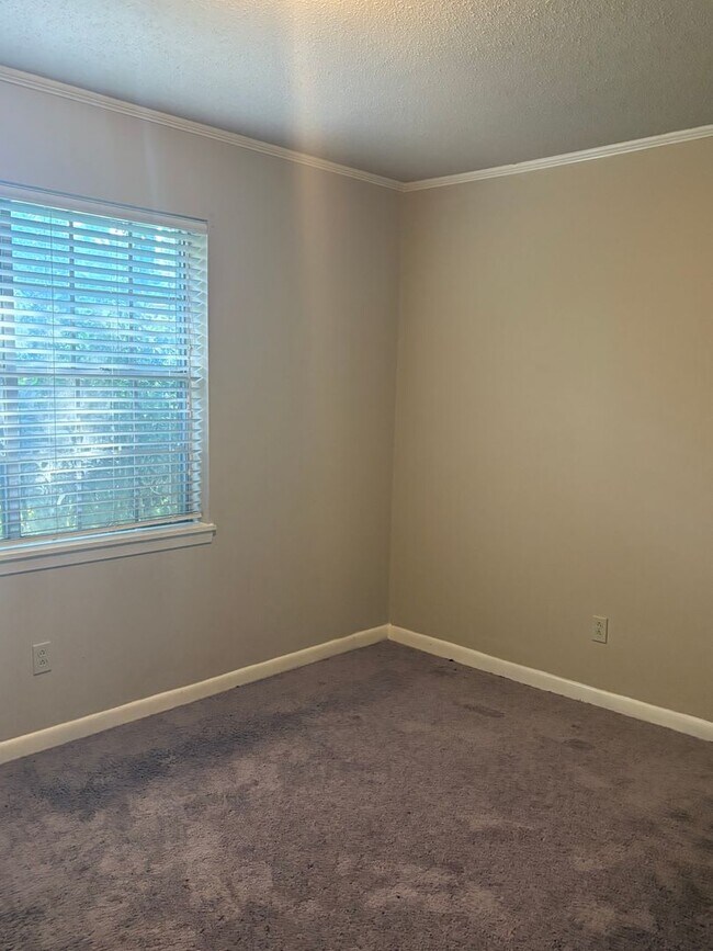 Building Photo - GREAT SOUTH BOSSIER HOME