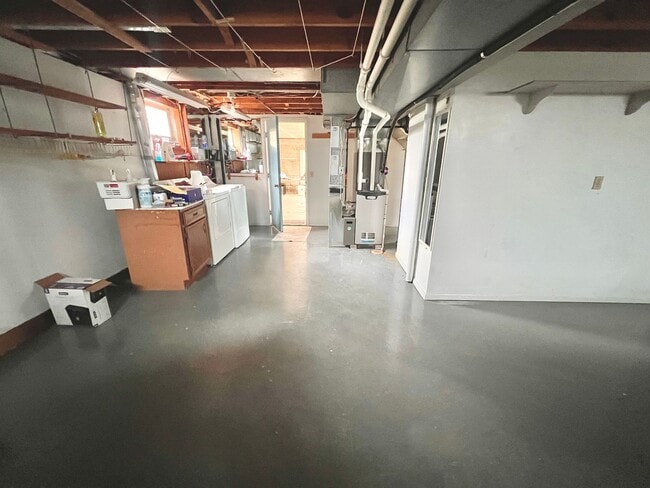 Building Photo - Beautiful Home - 3 Bedroom 2.5 Bathroom - ...
