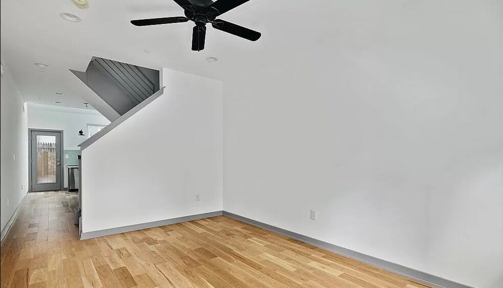 Building Photo - 2646 Janney St