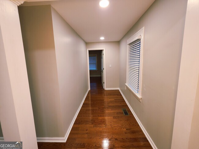 Building Photo - 1961 Browns Mill Rd SE