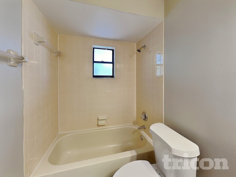 Building Photo - 2001 Deborah Dr